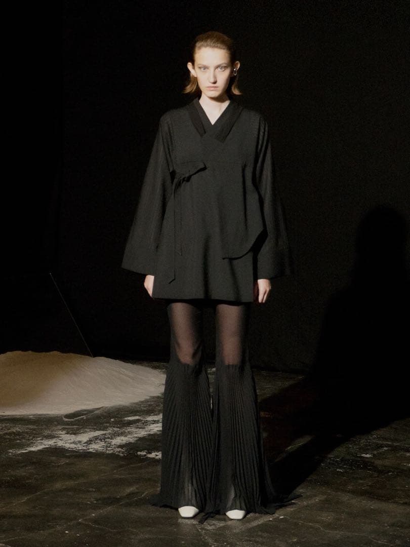 【美品】AKIKO AOKI アキコアオキ The lost ジャケット