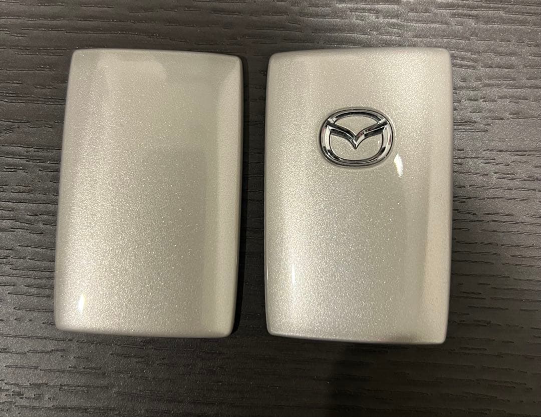 送料込み！Mazda セレクティブ キーシェル &カーボン調キーシェルセット