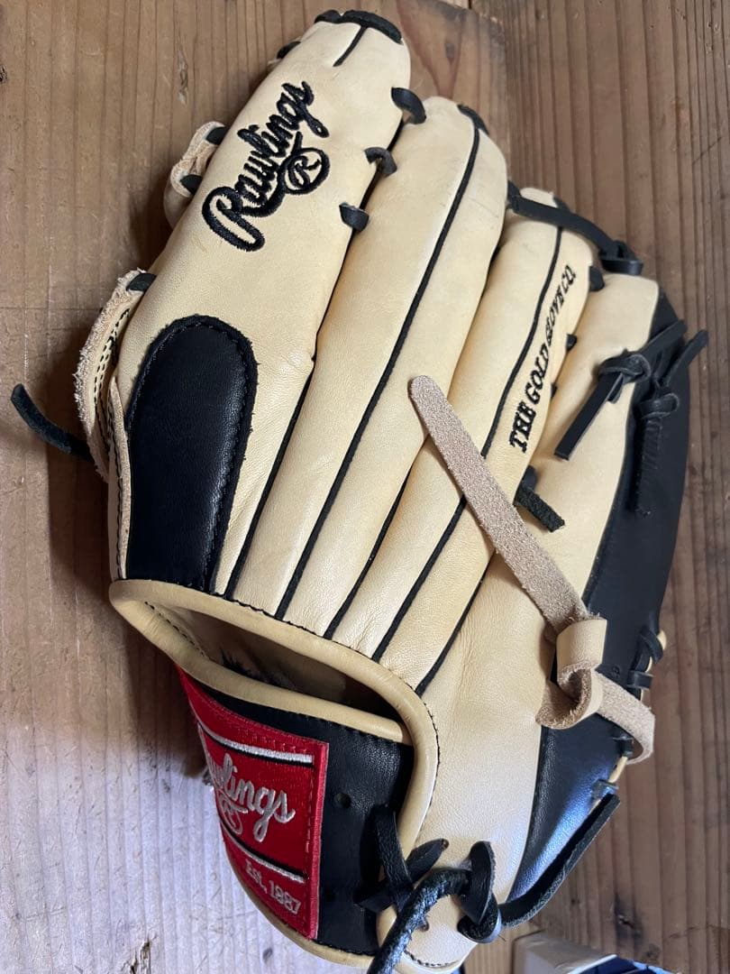 え*め様 グローブ【m1292 ローリングス　野球　軟式 左投 GR6FML8