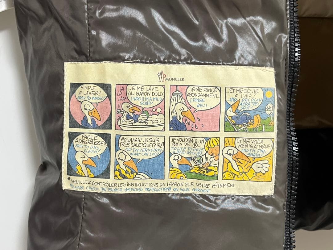 MONCLER ダウンベスト マルチカラー 早い者勝ち！