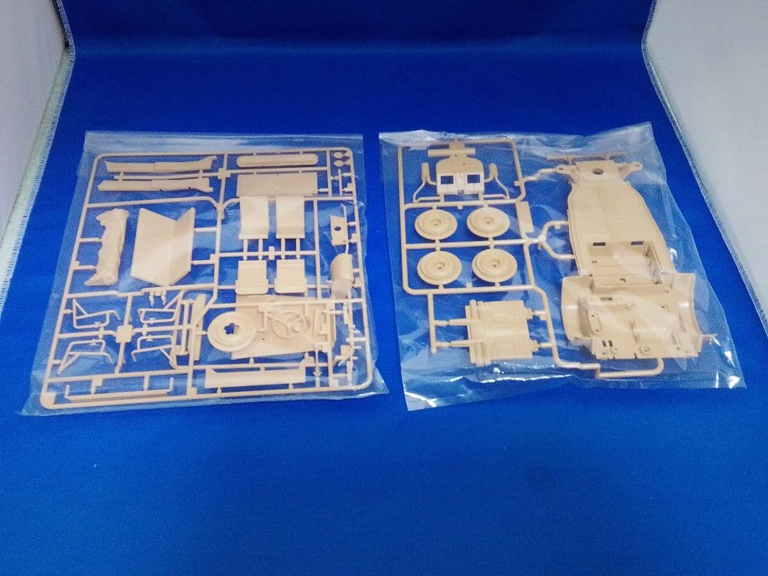 新品 未組立 タミヤ Pkw.K1 キユーベルワーゲン82型 １/１６