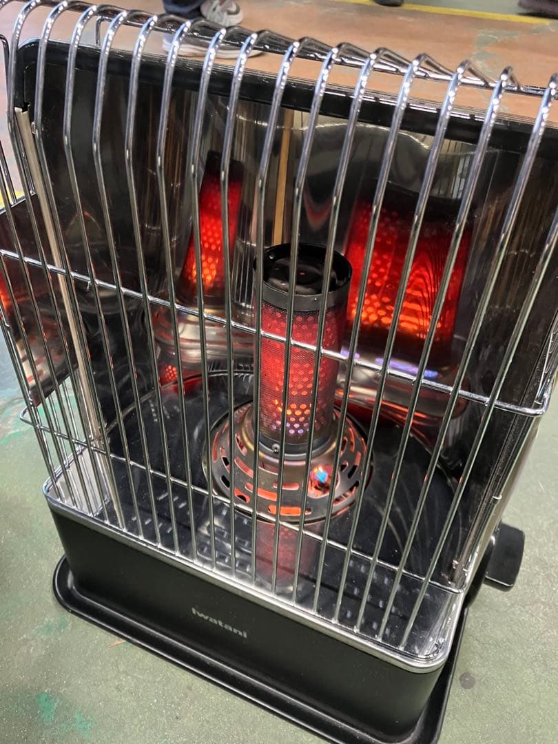 イワタニ カセットガスストーブ　CB-CGS-HPR