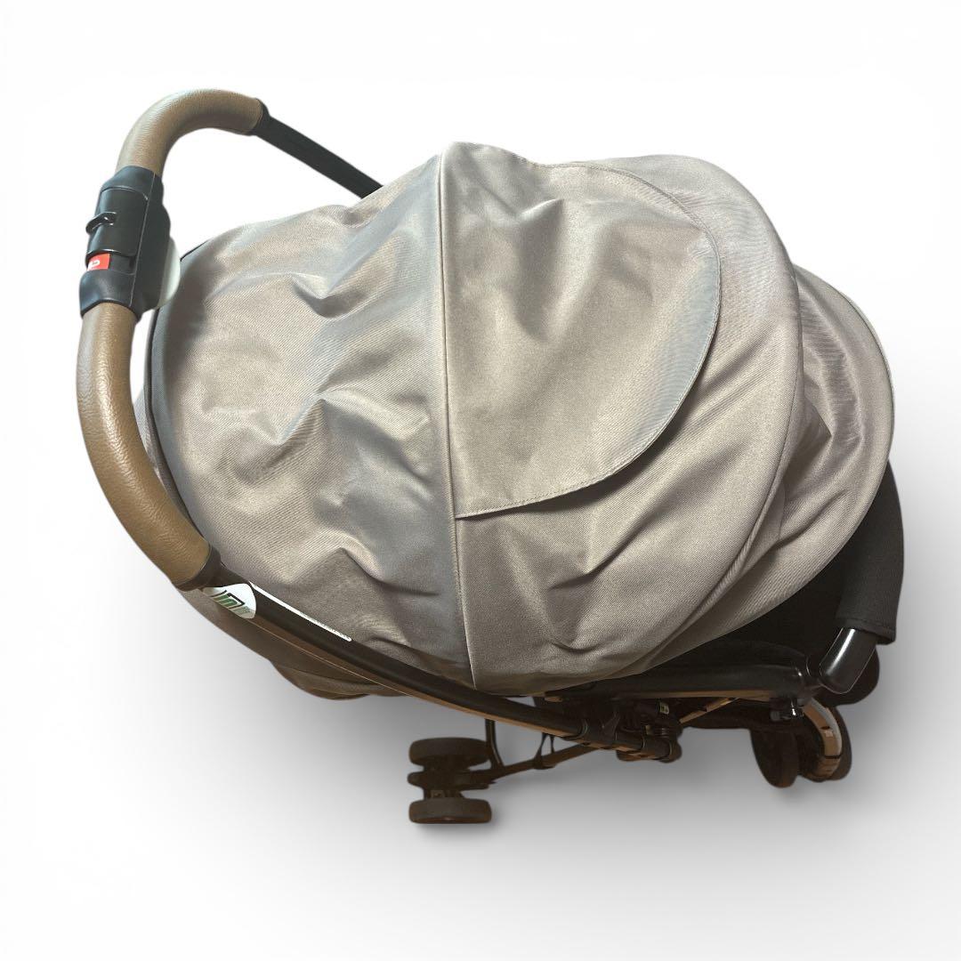 【美品】Aprica2024年モデル カルーンエアーメッシュAC　両対面　軽量