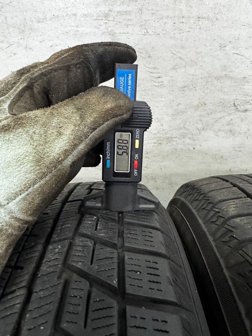 165/65r14 スタッドレス　4本　ig60 ルーミー　ソリオ　デリカD2