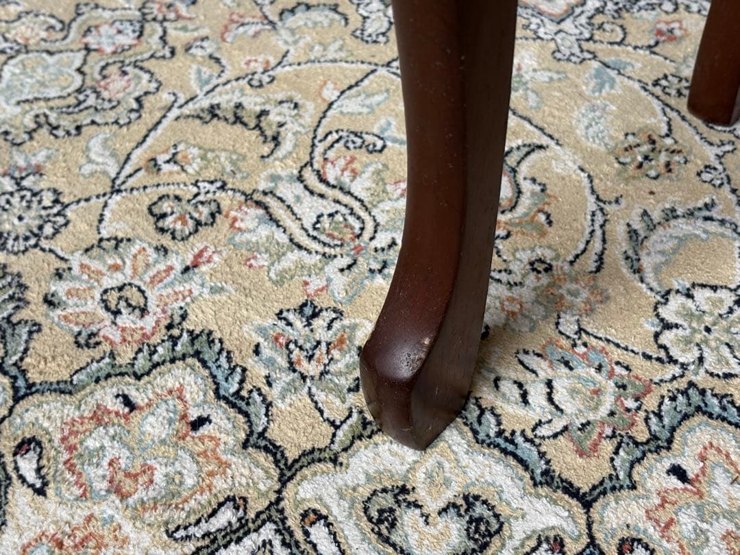 サイドテーブル 　クラシック　ナイトテーブル 　アンティーク　IZ