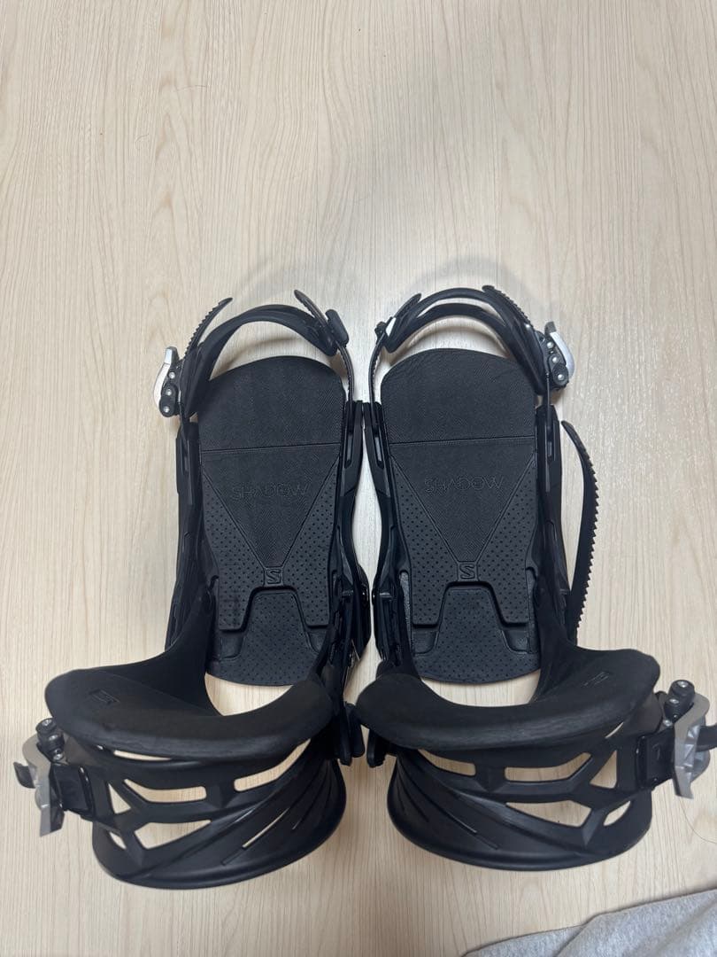 Salomon district Mサイズ 22-23