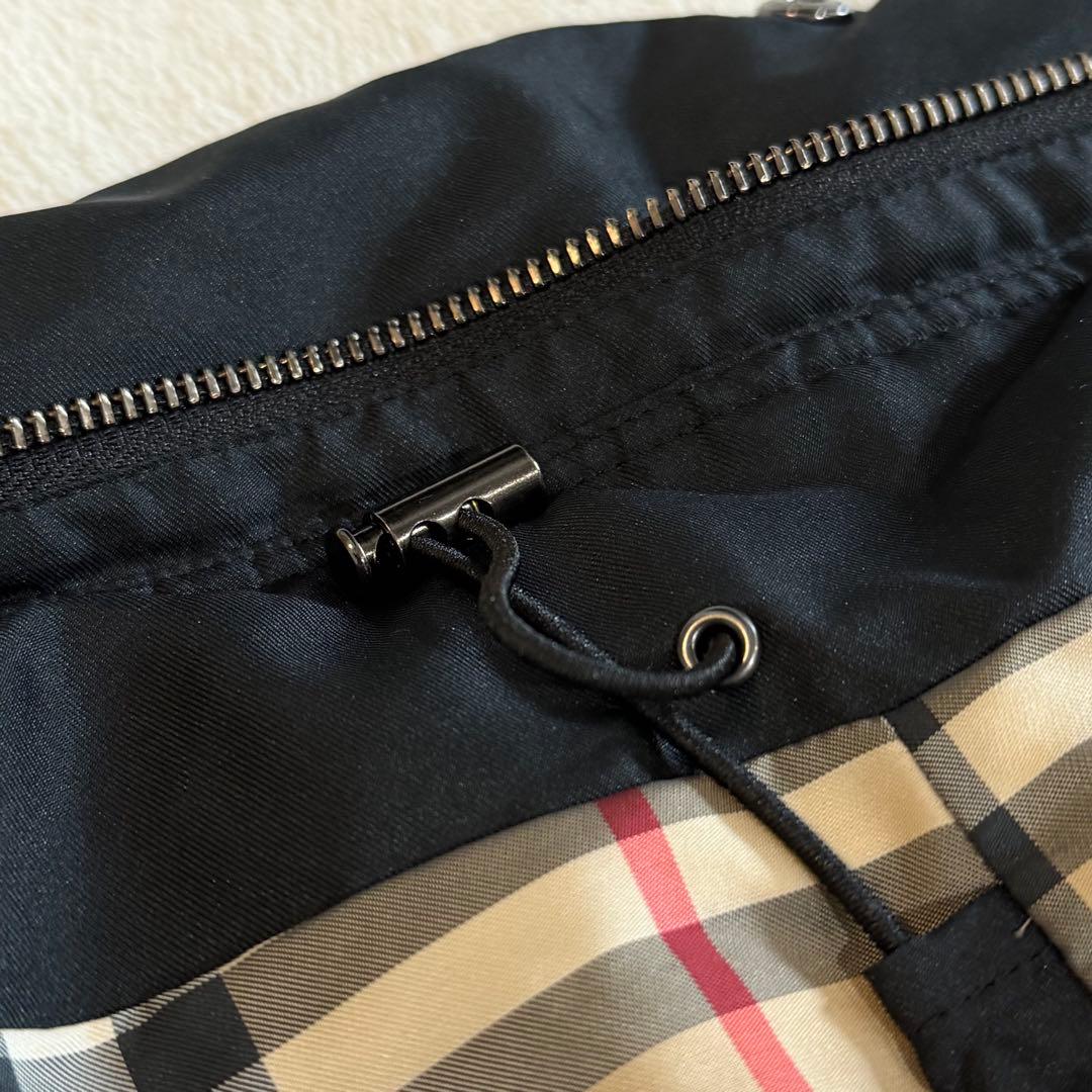 バーバリーロンドン　ダウンコート　ノバチェック ベルト　ファー　ブラック　4L