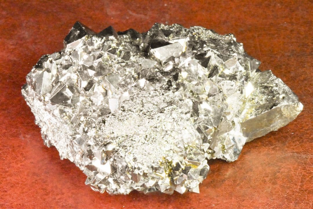 ペルー ワンサラ鉱山産 八面体パイライトB-01