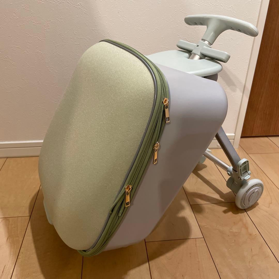【新品】乗れる　キャリーケース