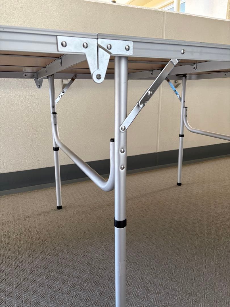 Colemanファミリー・グループ向け大型アウトドアテーブル四折テーブル 8