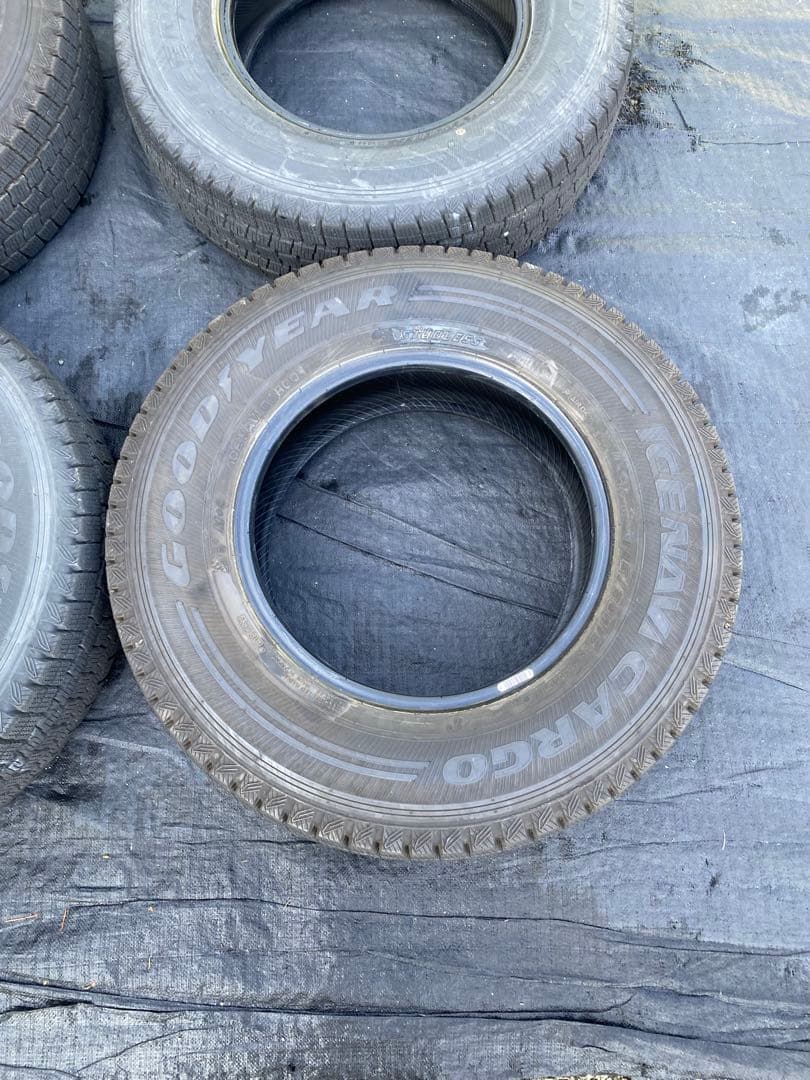 @kcj@195/80R15スタッドレスタイヤ　バン用