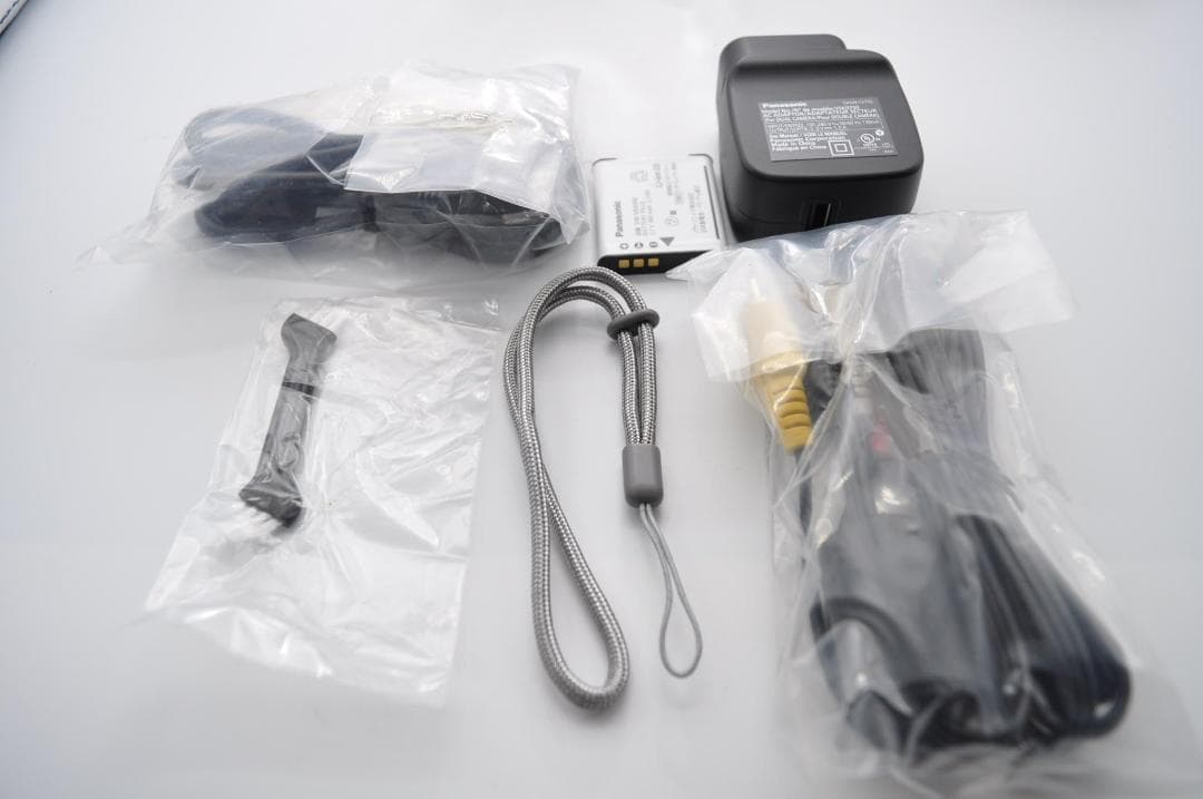 未使用品　Panasonic HX-WA2 ビデオカメラ サンシャインオレンジ