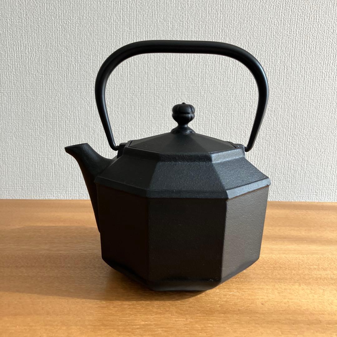 鉄瓶　南部鉄　及源　八角　0.8L