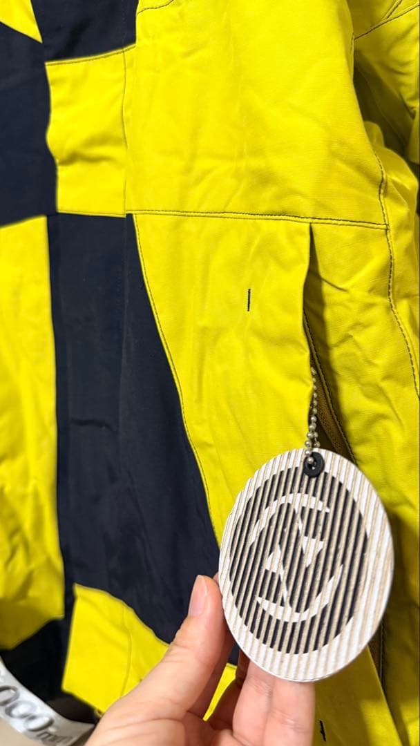 【未使用タグ付き】DESCENTE デサント　スノーボードウェア！