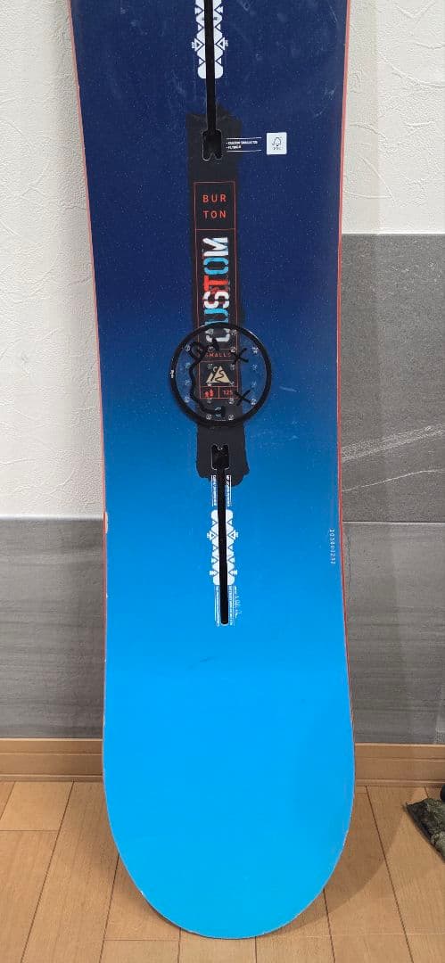 Burton custom small 125 flying-V ②