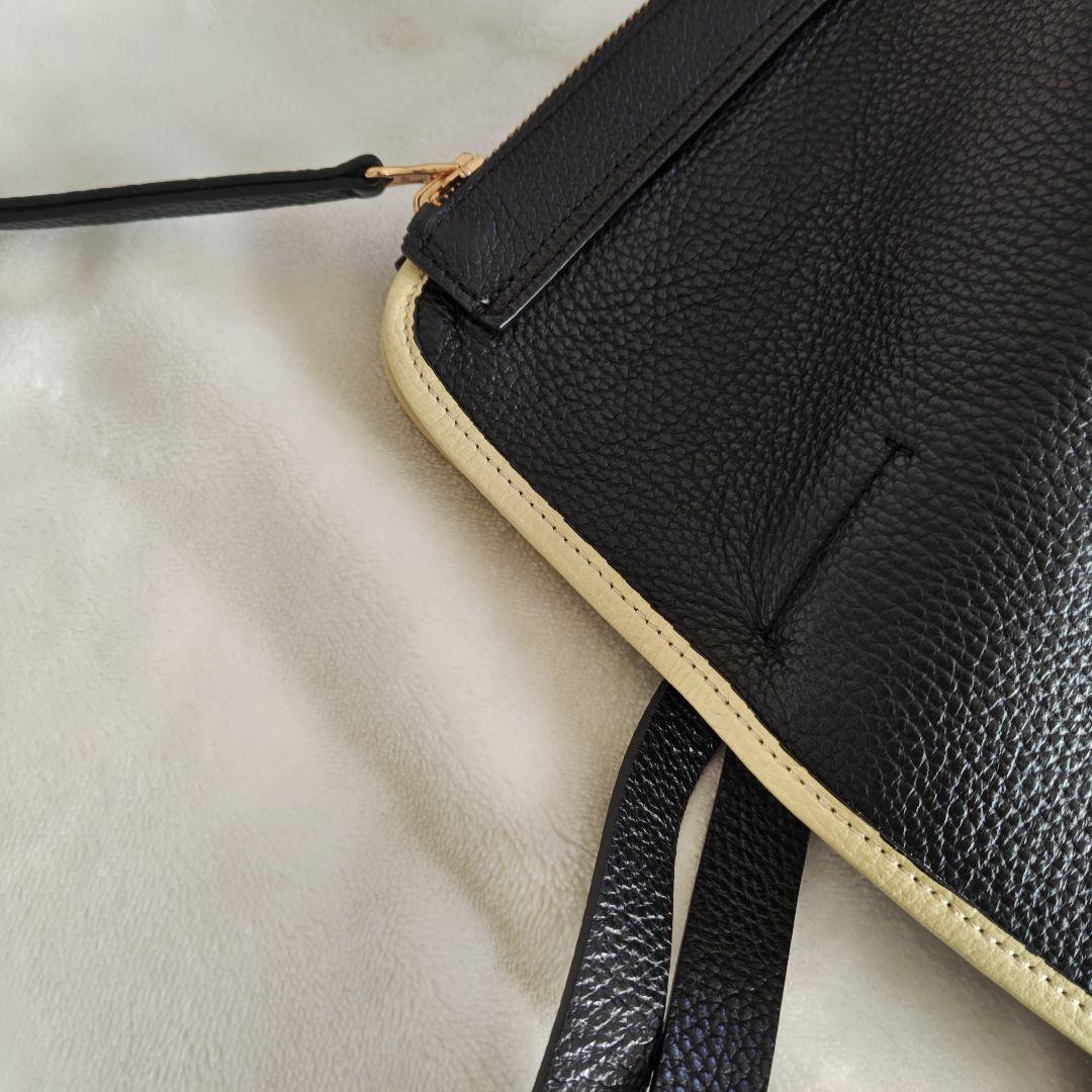 美品イアクッチトートバッグ　レザー　リバーシブル　 小型ポーチ付き