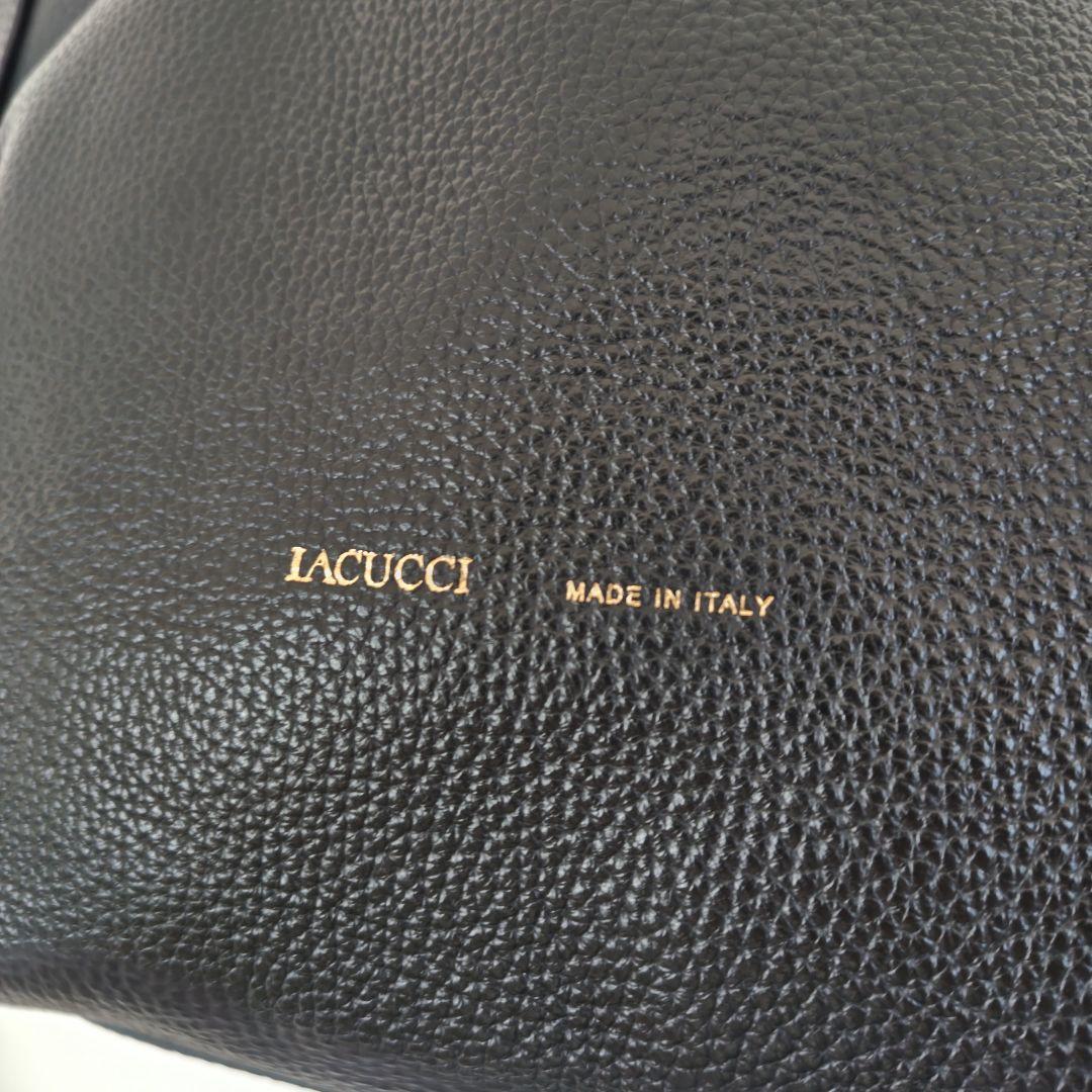 美品イアクッチトートバッグ　レザー　リバーシブル　 小型ポーチ付き