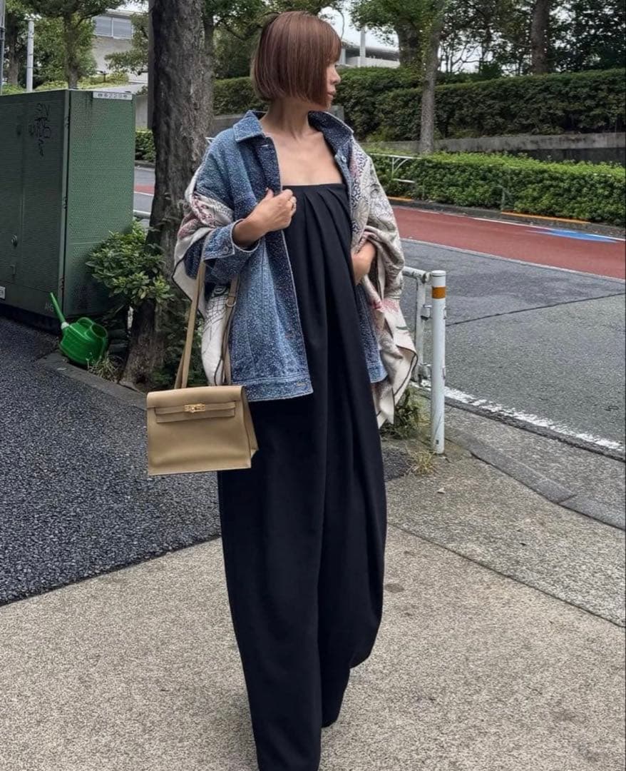 cygne フロントクロスオールインワン　黒1 ブラックオールインワン