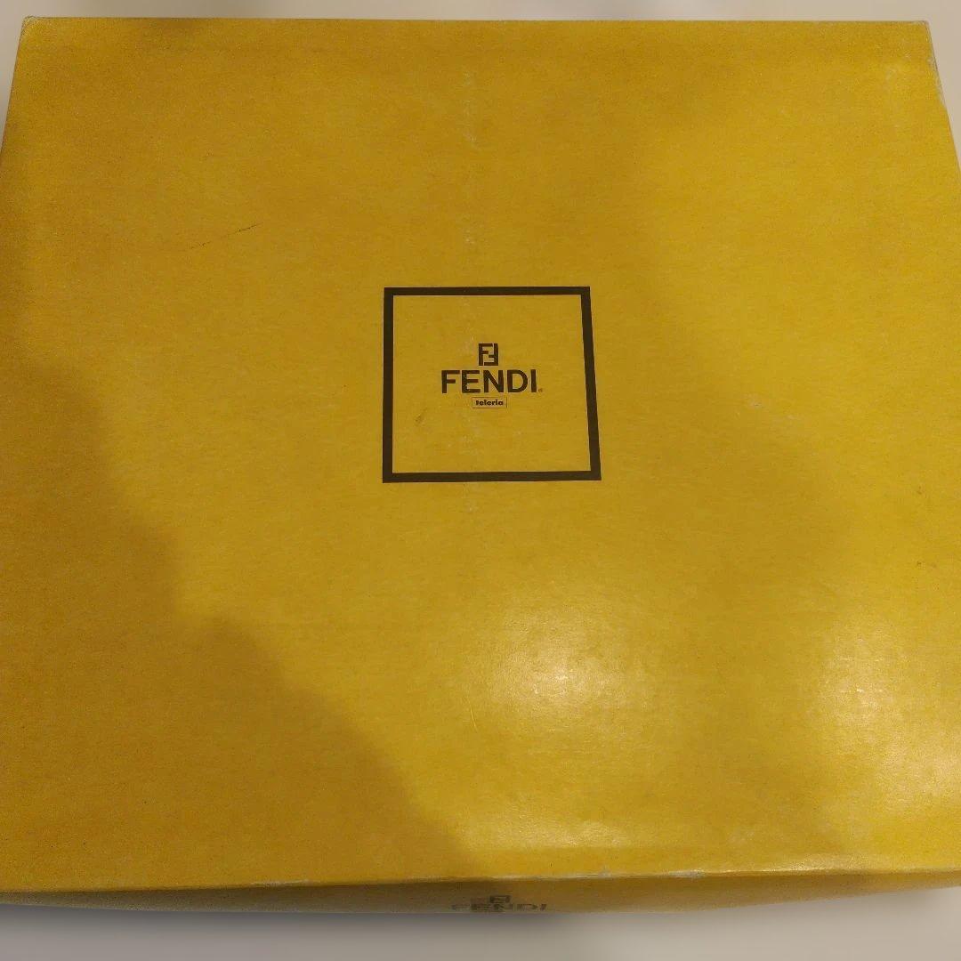 新品未使用　FENDI　タオルケット