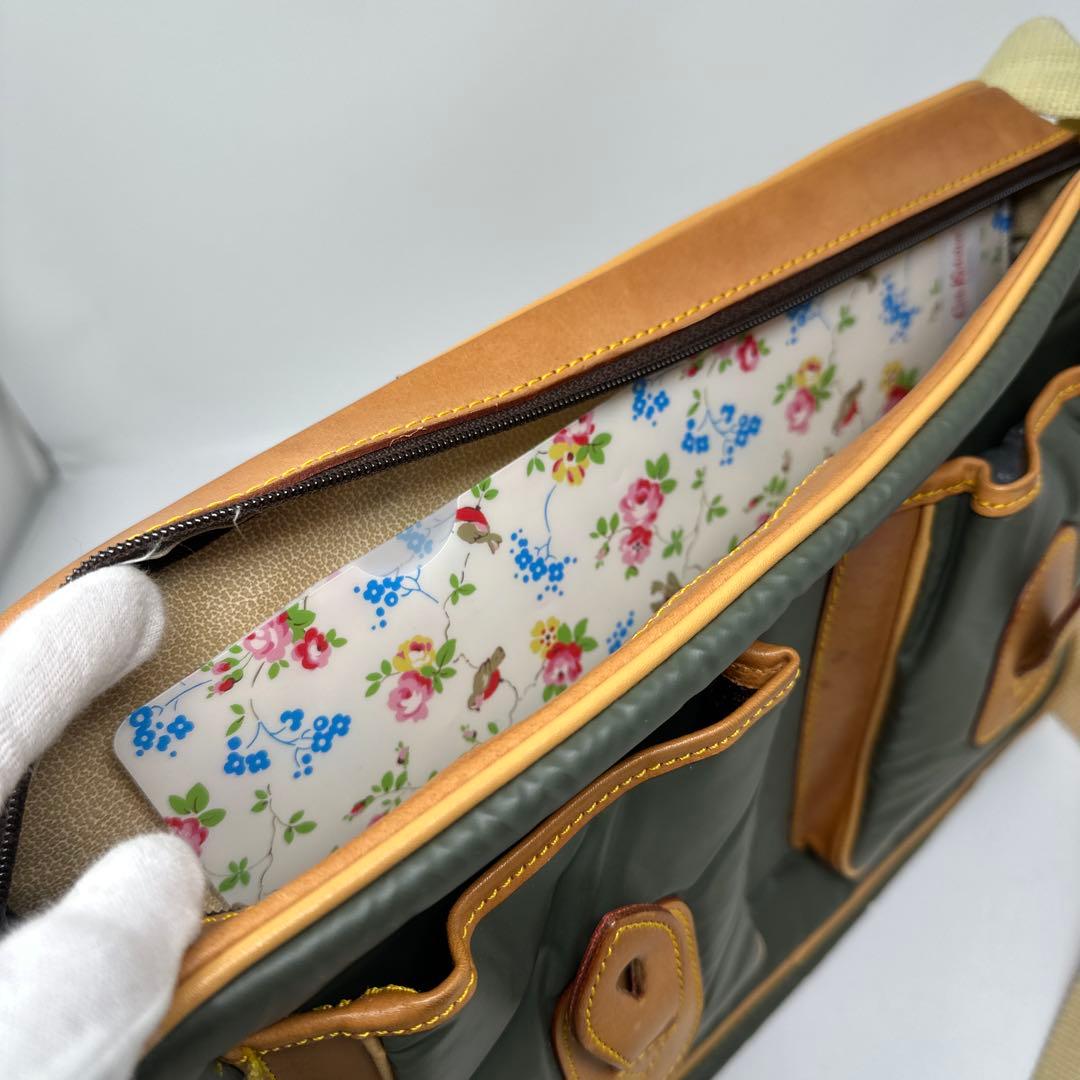 HUNTING WORLD メッセンジャーバッグ オリーブグリーン　N2-4