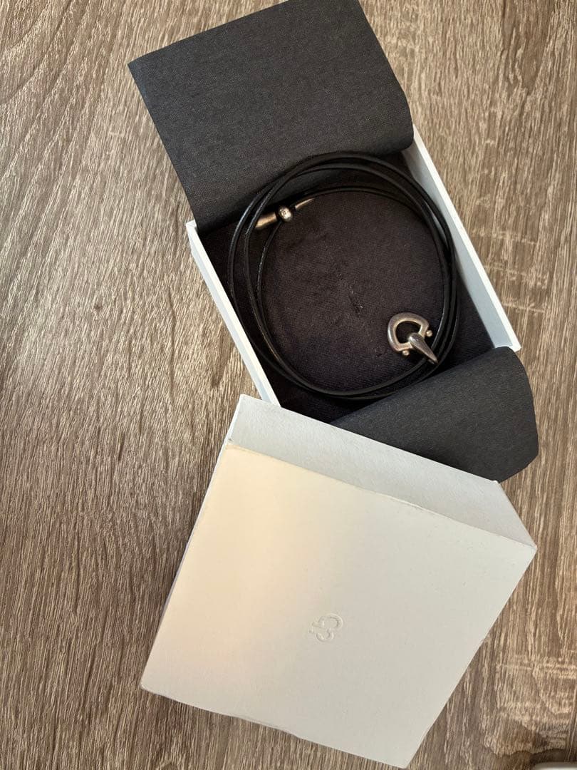 アクセサリー h'eres CETACEA LEATHER CHOKER NECKLACE