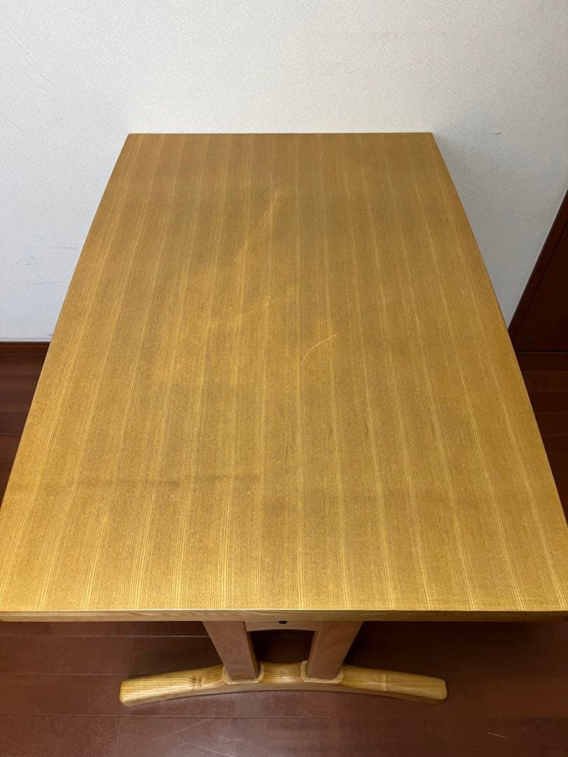 【手渡し愛知県、岐阜県歓迎】貞苅椅子製作所ダイニングテーブル　nagare