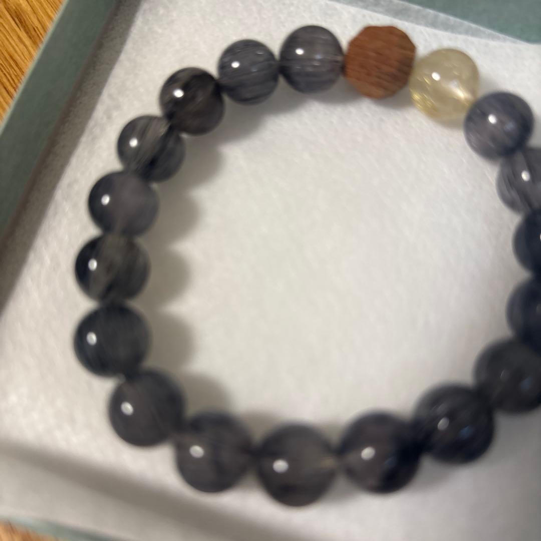 ひいらぎ　☆ぺこ　インディゴライトインクォーツとアクチノライトインクォーツ