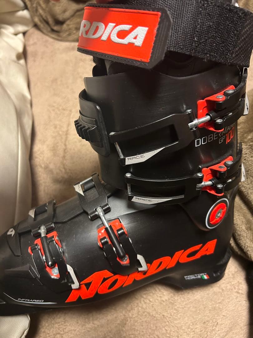 NORDICA DOBERMANN GP 100スキーブーツ