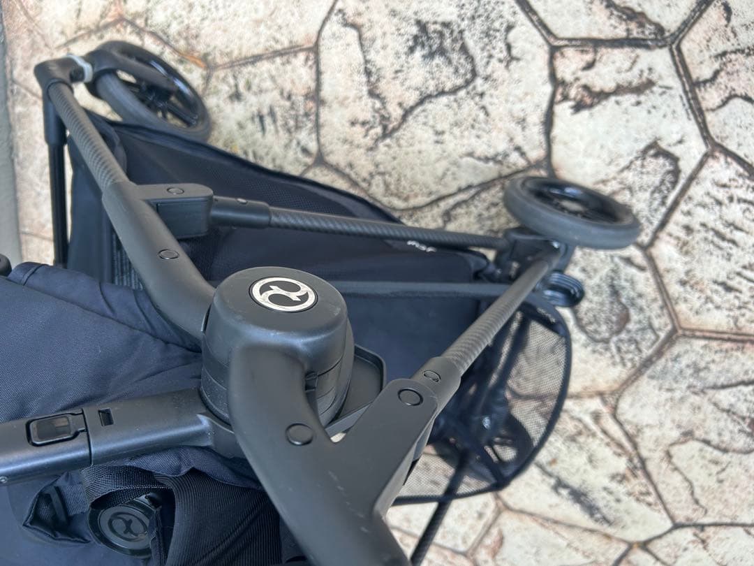 連休限定値下げ♡サイベックスcybexメリオカーボン