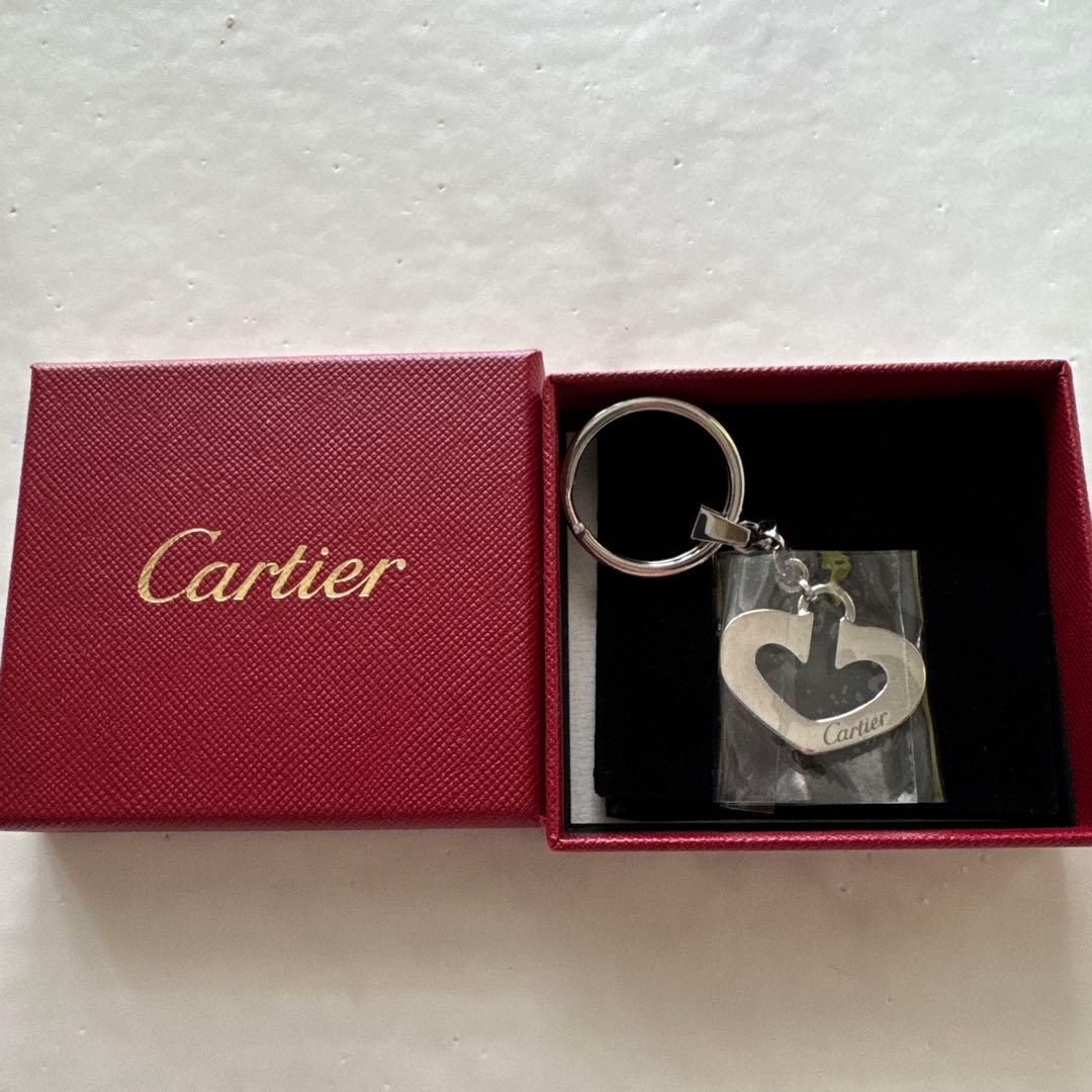 値下げ。Cartier ハート型キーホルダー 箱付き