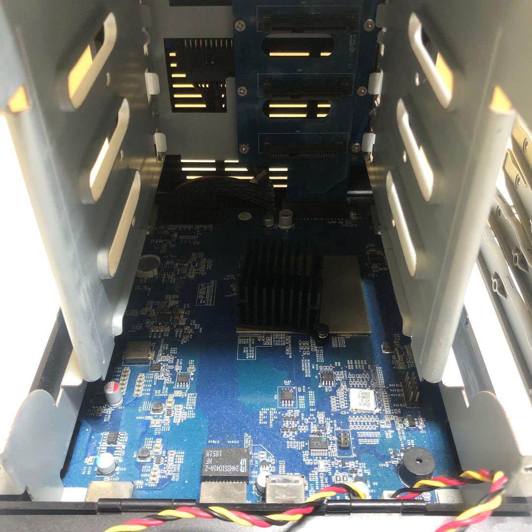 Synology DS418j NAS 4ベイ