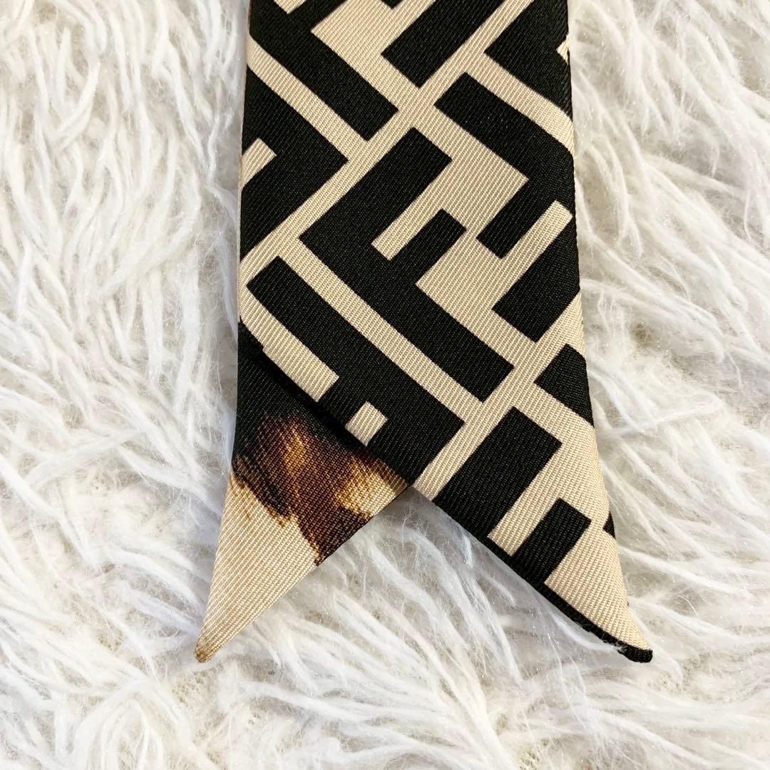 未使用級　FENDI　フェンディ　ラッピー　ズッカ柄　レオパード　リボンスカーフ
