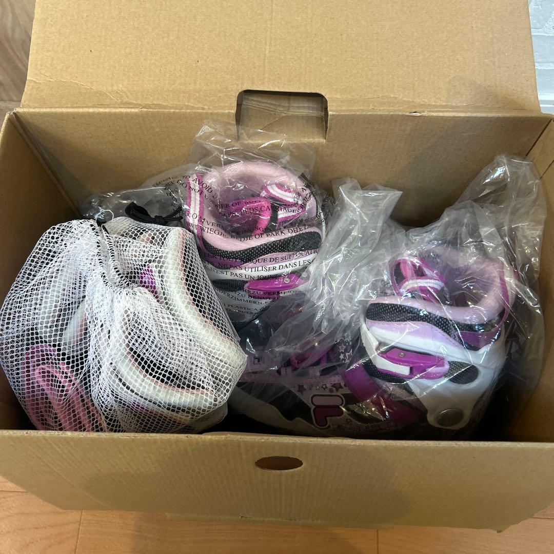 FILA スケーティングキット　ローラーブレード22.5〜25.5㎝美品