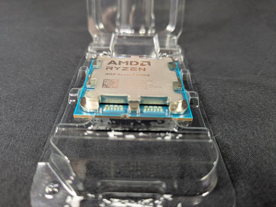 AMD Ryzen 7 9700X CPU バルク
