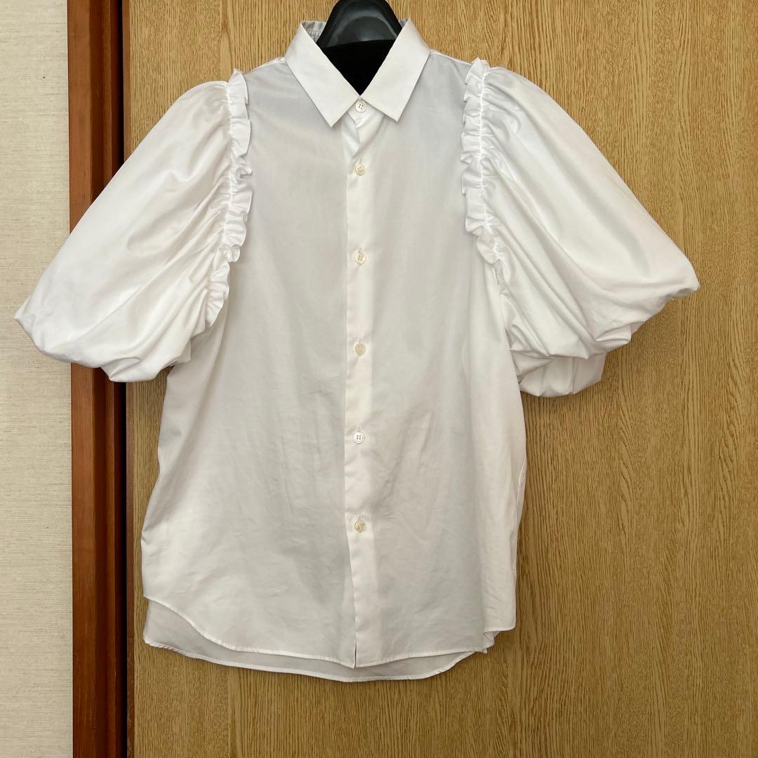 ノアールケイニノミヤ　パフスリーブ　ブラウス