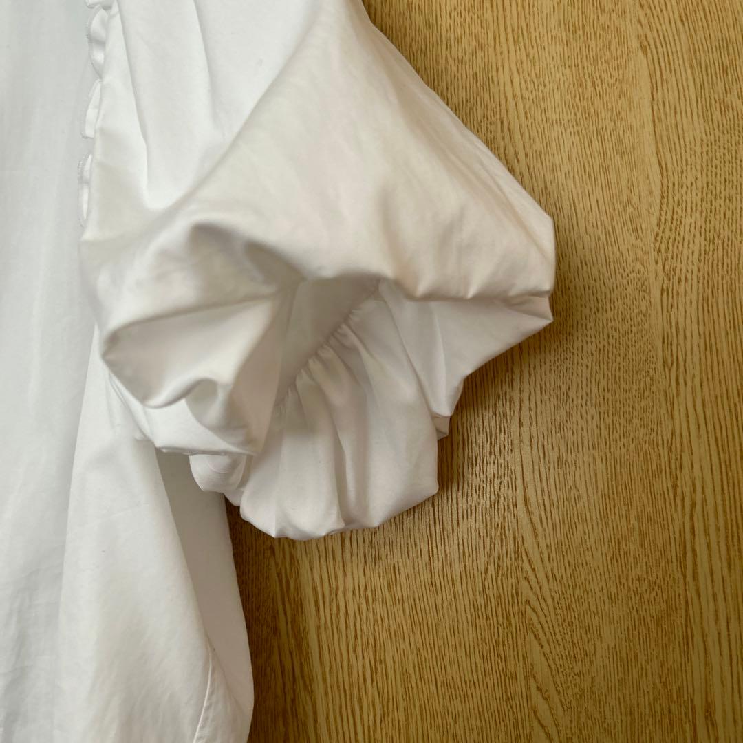 ノアールケイニノミヤ　パフスリーブ　ブラウス