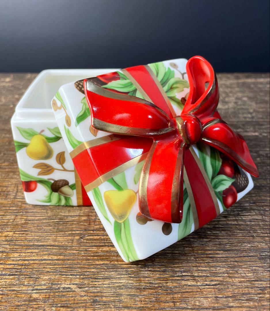 美品 Tiffany&Co. ティファニー ホリデー 陶器製 小物入れ E.-3