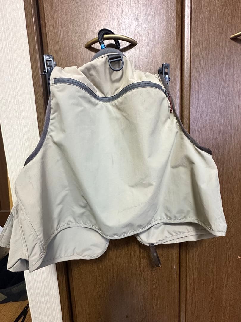 Simms ベージュ フィッシングベスト M