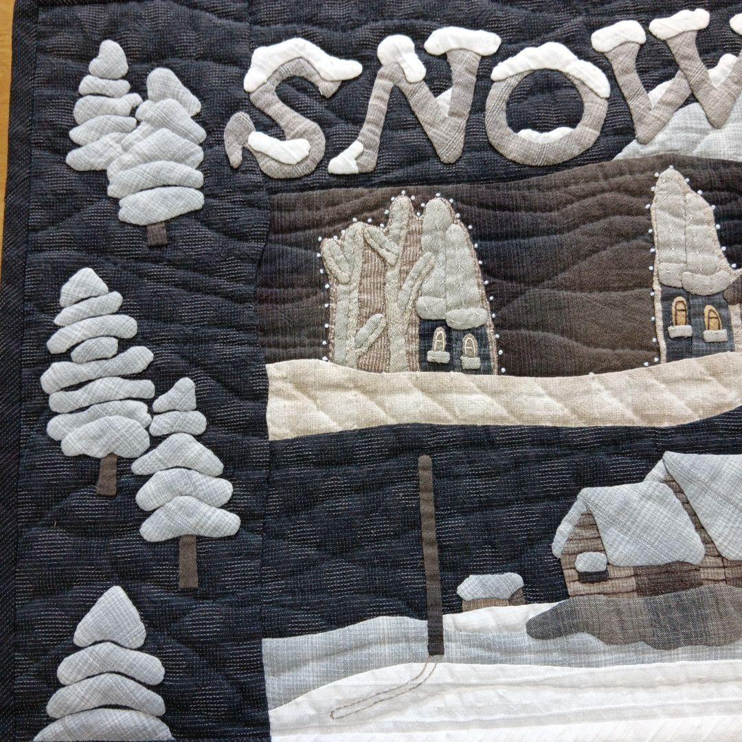 雪景色タペストリー　パッチワーク　ハンドメイド