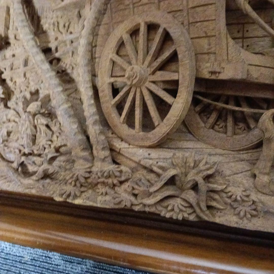 詳細は不明、日本人作家の彫刻、東南アジアジアの風景、緻密な素晴らしい木彫、逸品