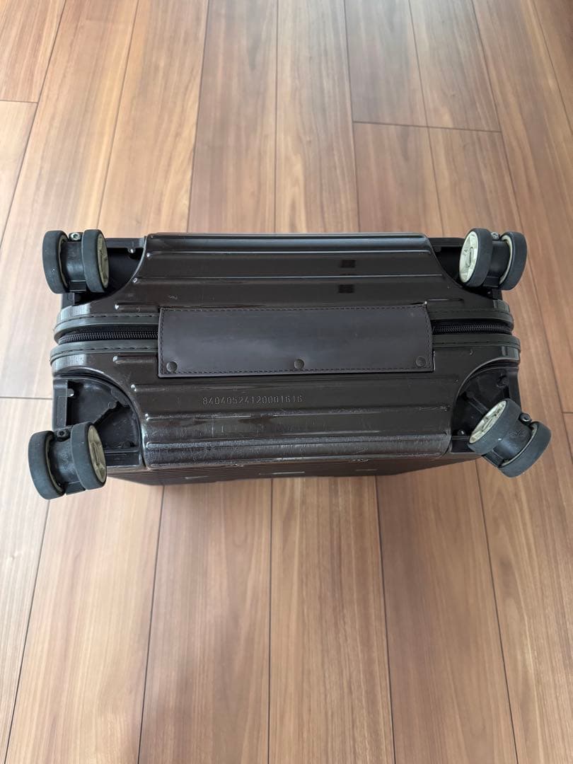 s*k様 RIMOWA 23ℓブラウン機内持込サイズ4輪　used