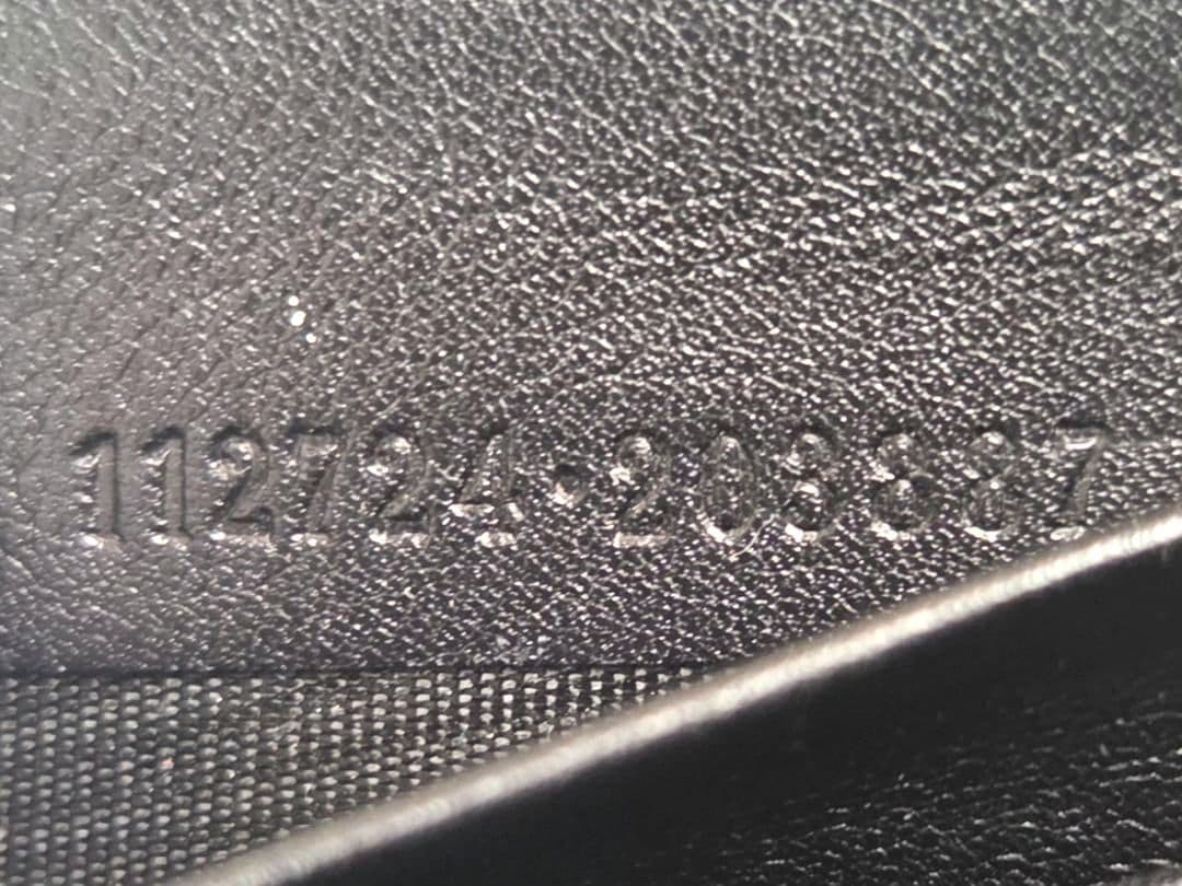 GUCCI ブラック 長財布 ラウンドファスナー　GGパターン