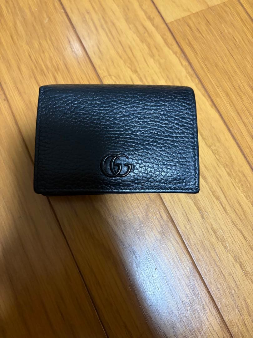GUCCI ブラックレザー 二つ折り財布