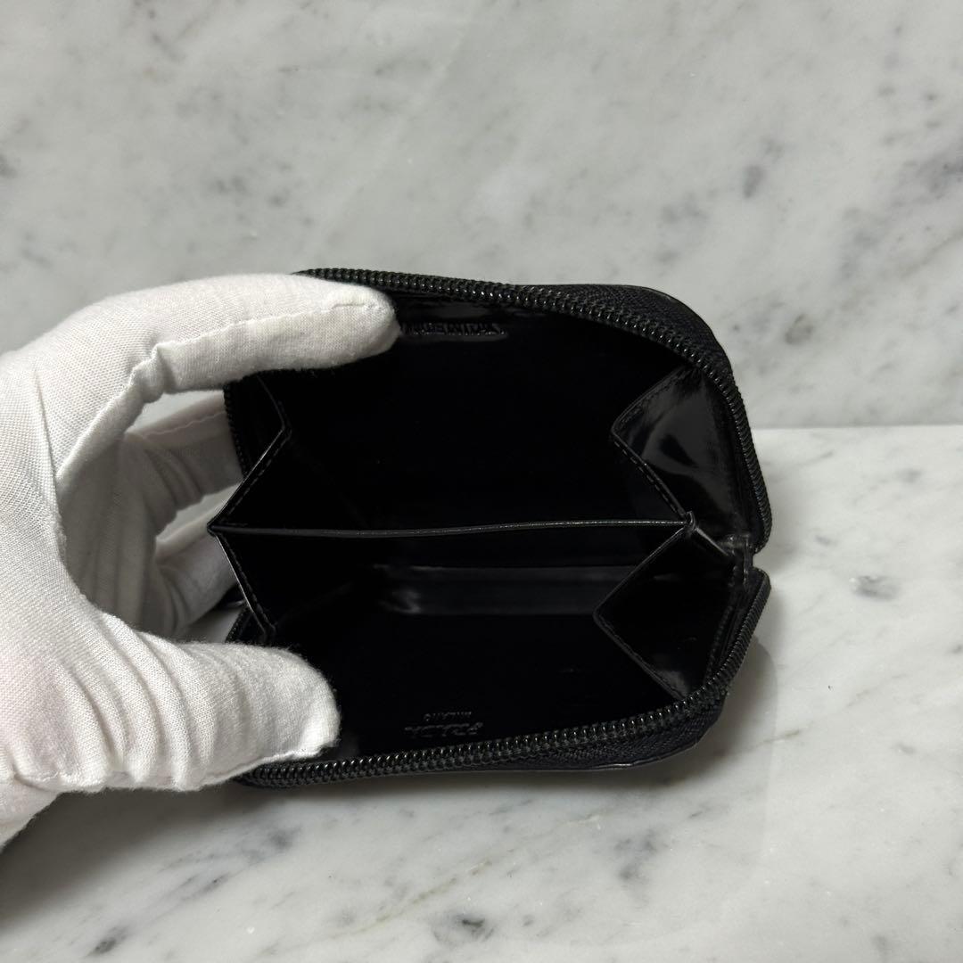 PRADA プラダ ケース 小銭入れ ジップ エナメル ブラック 財布
