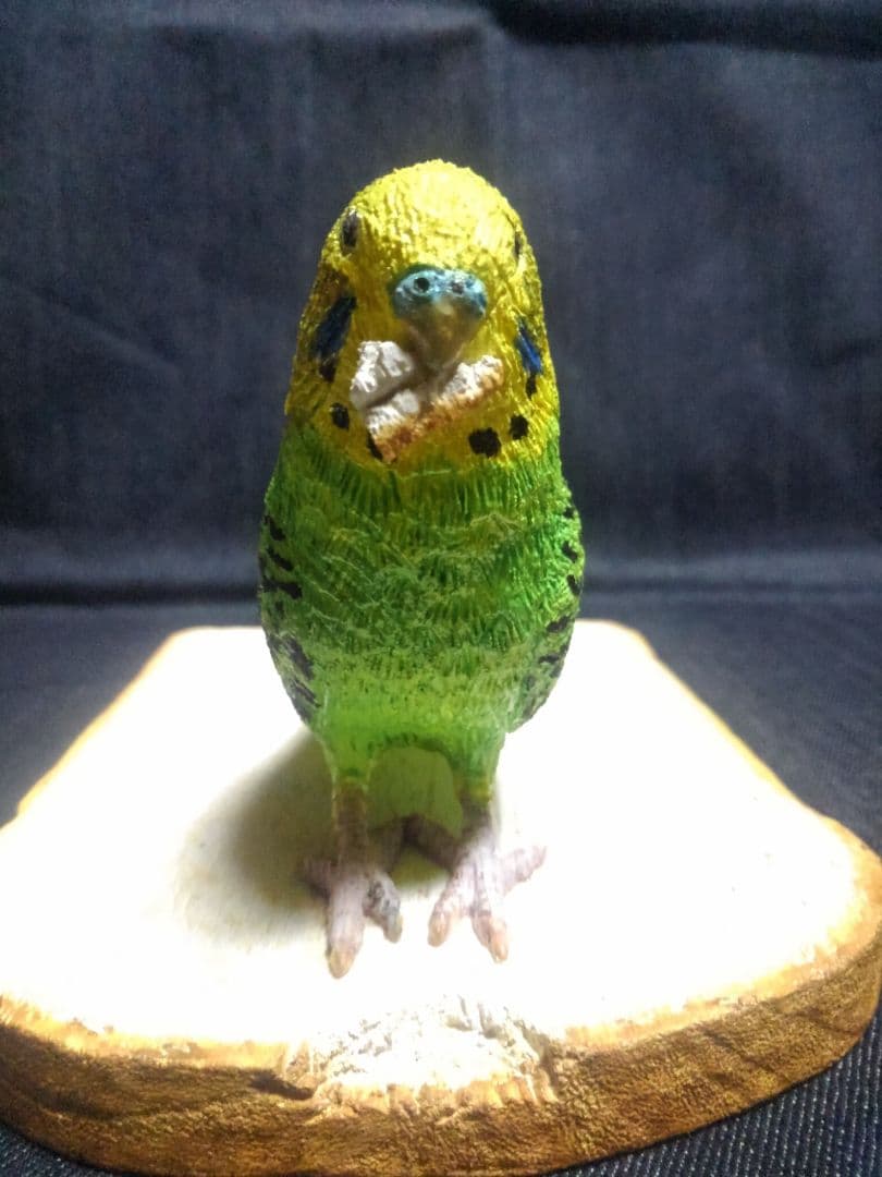 実物大 木彫りのセキセイインコ