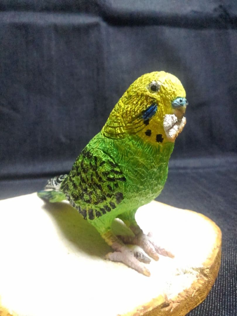 実物大 木彫りのセキセイインコ