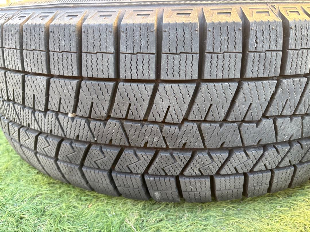 【Refrain】スタッドレス① 215/60R17