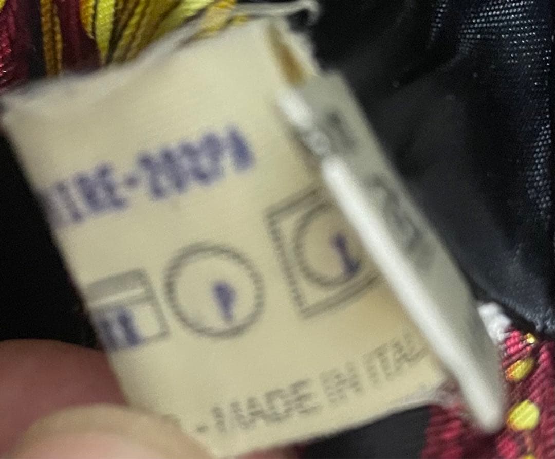 極美品　ヘルノカシミヤ混ステンカラーコート　裏地総柄シルク100 スカーフ柄