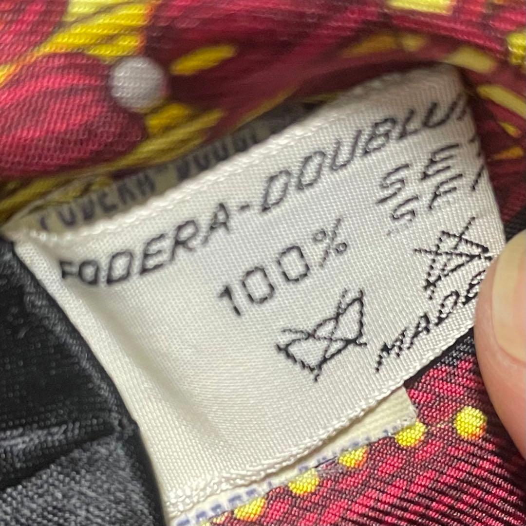 極美品　ヘルノカシミヤ混ステンカラーコート　裏地総柄シルク100 スカーフ柄