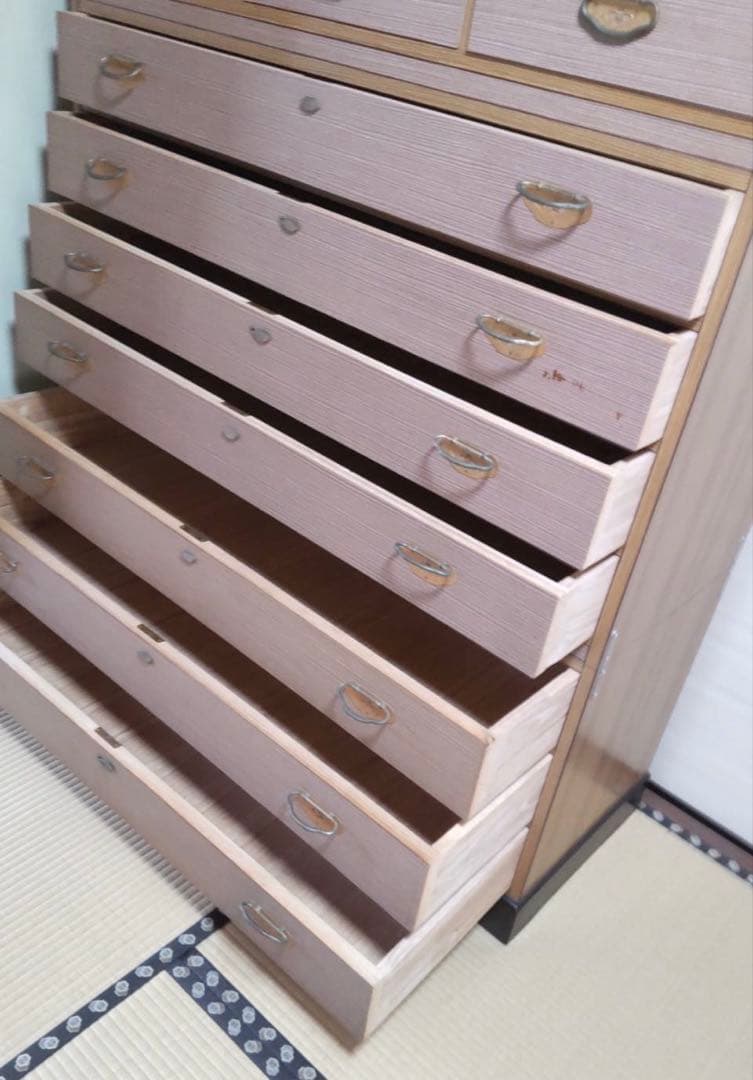 11月6日まで掲載 花の装飾 桐タンス 10引き出し